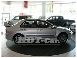 Ochranné lišty Mitsubishi Lancer Evo 9 05R