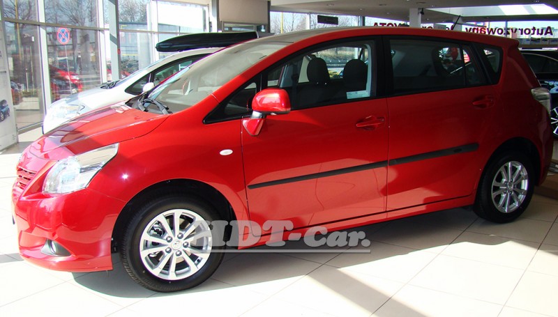 Ochranné lišty Toyota Verso 09-12R